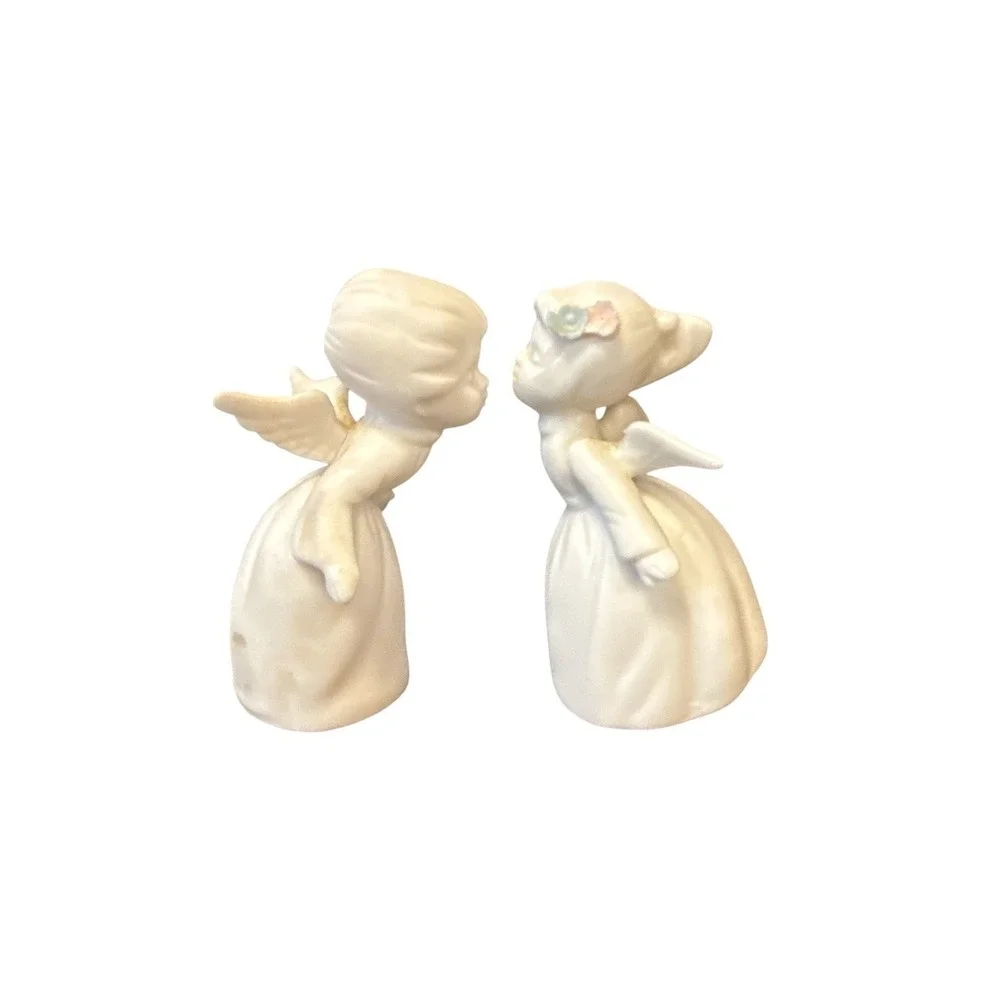 Napcoware Vintage Kissing Angels‎ Porcelain Bisque Figurines 3